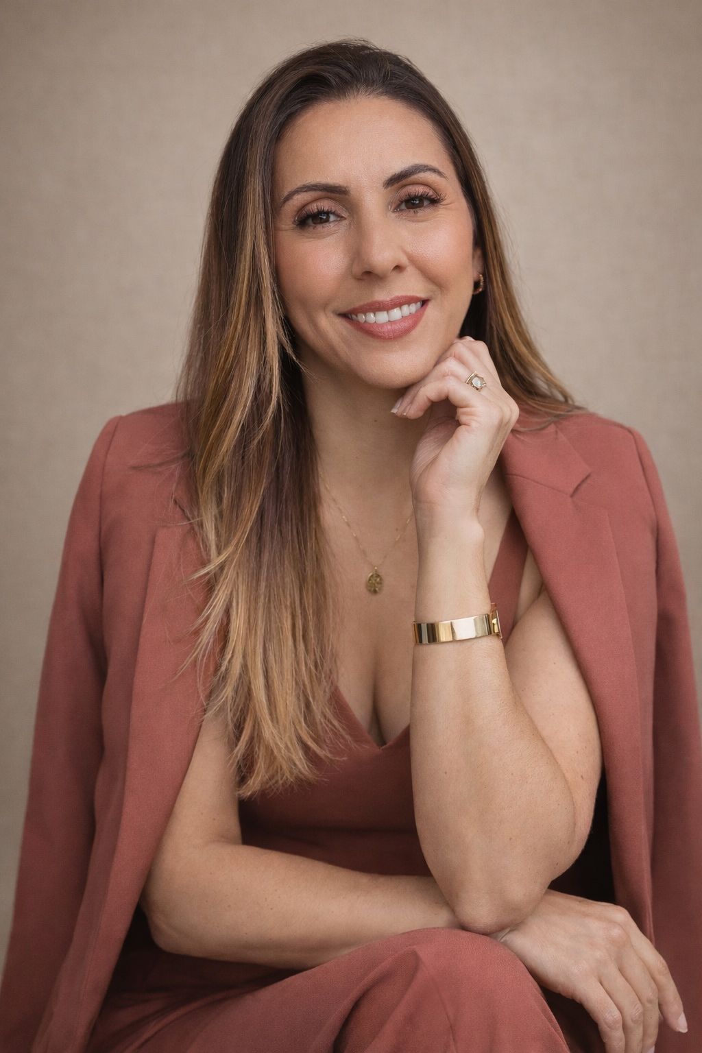 Suellyn Souza - Especialista em extensão de cílios e sobrancelhas em Uberlândia
